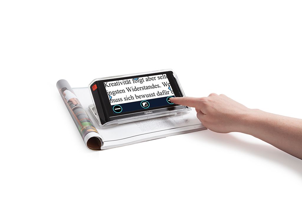 Das Touch-Display der elektronischen Lupe mit Vorlesefunktion Compact 6 HD von Optelec erlaubt eine intuitive und komfortable Bedienung; VisiAid - Sehhilfen.
